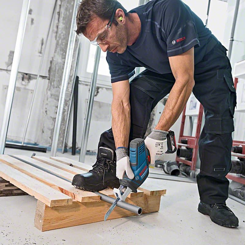 Bosch 18 V Compact (Solo) Professional Cordless Reciprocating Saw, GSA 18V-LI