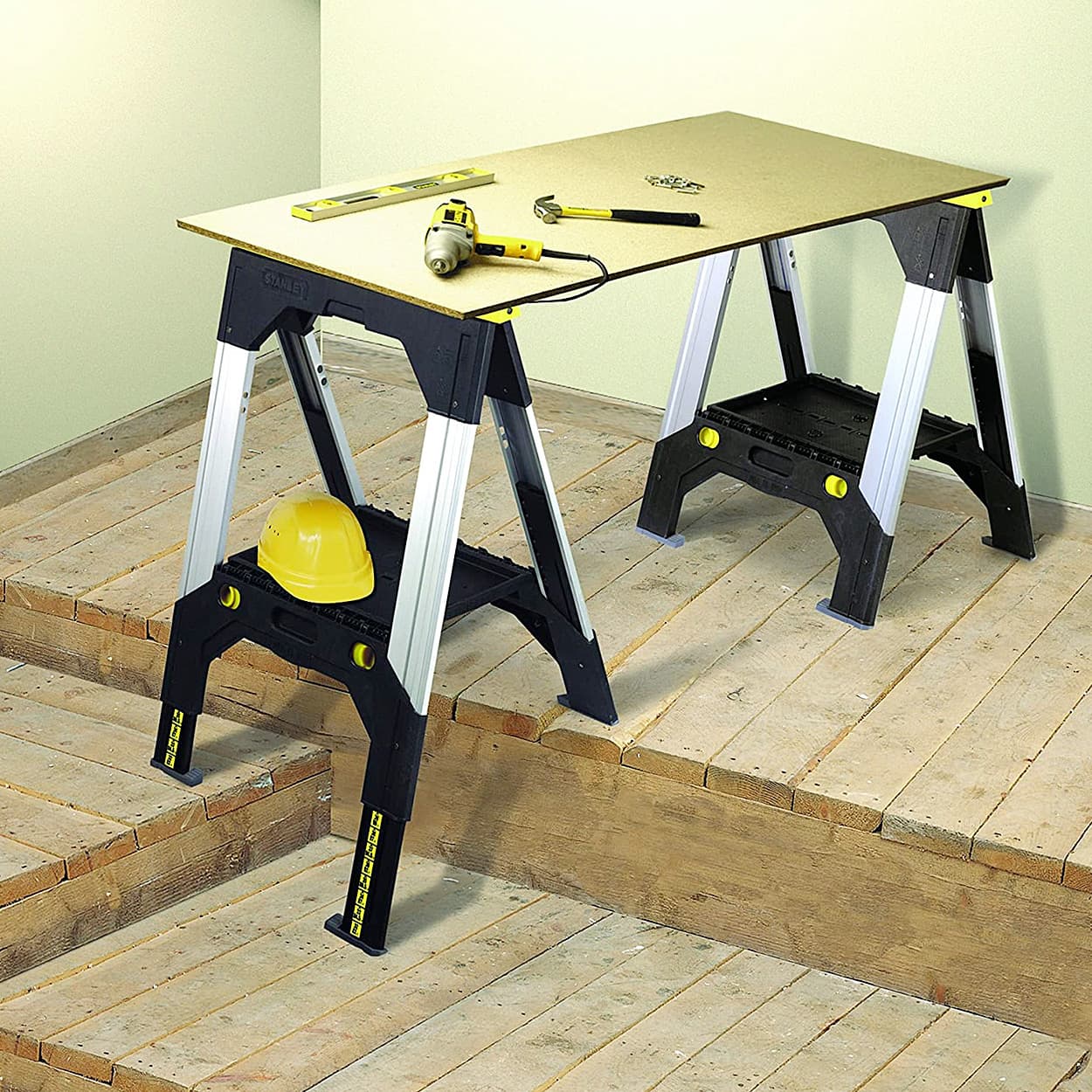 オットマン、STANLEYS Buy Stanley 685 x 100 x 830 mm FatMax Folding Adjustable Height