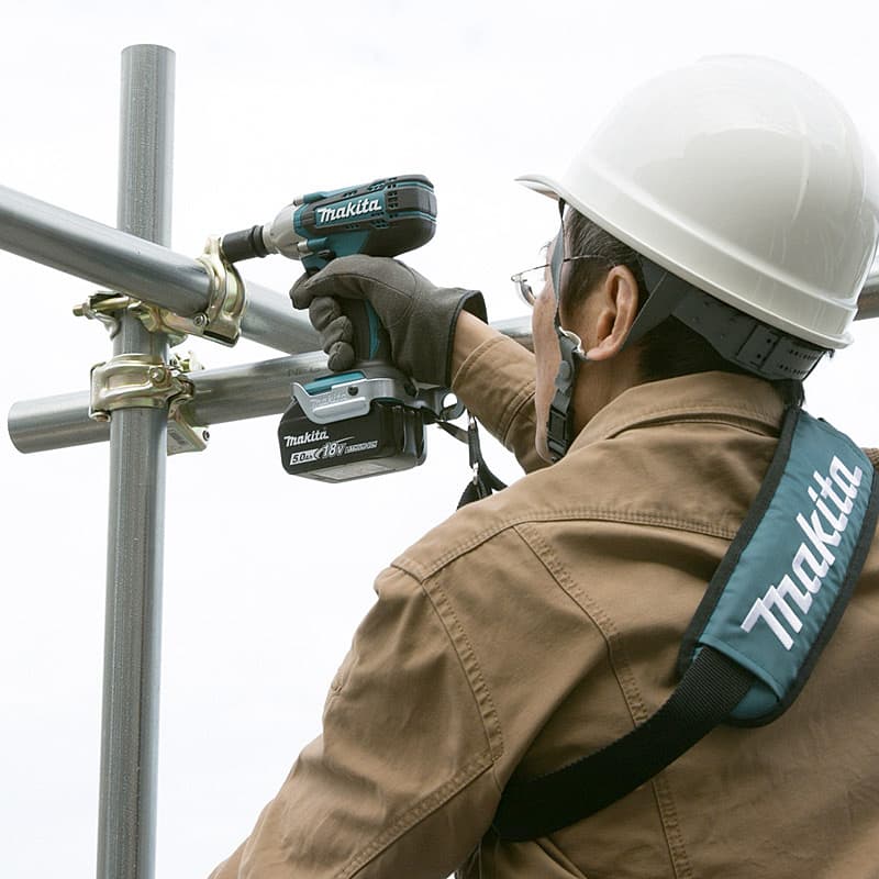 Makita 18V LXT Li-Ion 190 Nm Cordless Impact Wrench with Rapid Charger  Pcs Batteries, DTW190SFX7