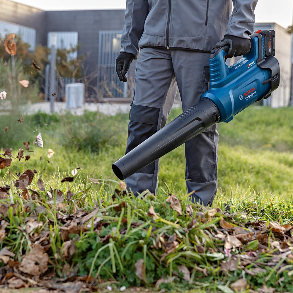 Bosch 18V Professional Cordless Leaf Blower (Bare Tool), GBL 18V-750