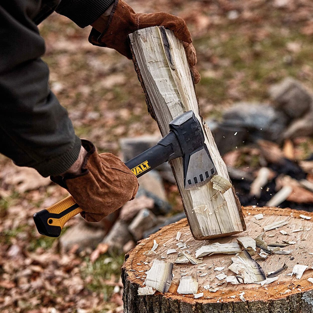 DEWALT デウォルト　アックス　手斧　567g Amazon | デウォルト(DEWALT) 斧 カーボンファイバー柄 20oz